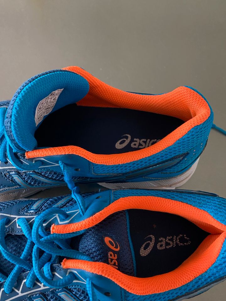 ASICS Laufschuhe, orange, blau, Größe 42 tipptopp in Krefeld