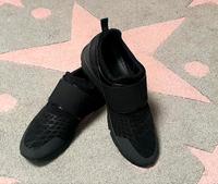 TOP! Schwarze HUGO Sneaker in Gr. 41 Köln - Bayenthal Vorschau