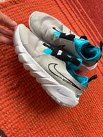 Nike total coole flex Runner 38,5 neu Laufschuhe Sneaker Thüringen - Saalfeld (Saale) Vorschau