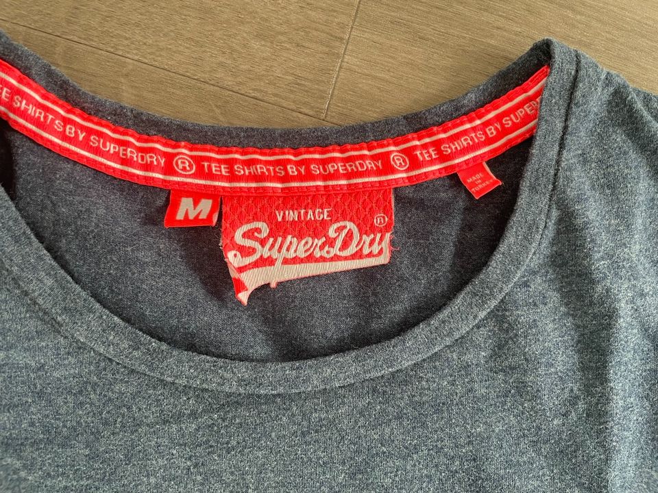 T-Shirt Superdry Größe M in Norderstedt