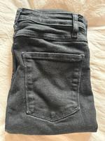 Zara High Waist Jeans schwarz Fransen 36 Bayern - Augsburg Vorschau