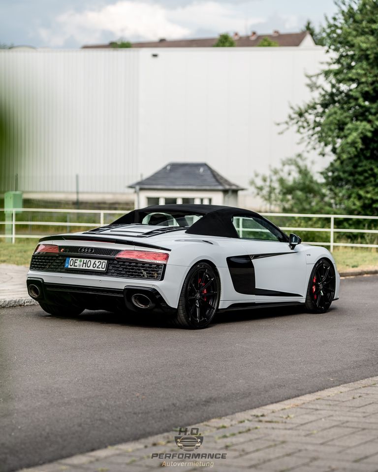 AUDI R8 SPYDER V10 PLUS MIETEN SPORTWAGEN CABRIO HOCHZEIT HURACAN in Olpe