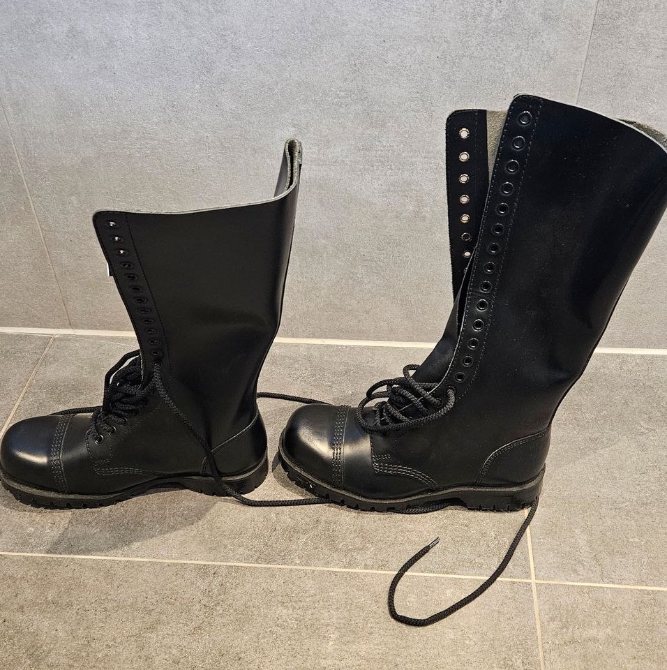 Underground Schuhe Stiefel 20 Loch NEU Gr. 7 40 ANSCHAUEN in Herzebrock-Clarholz