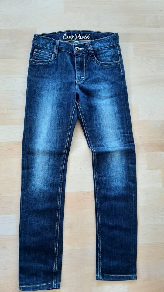 Jeans Gr. 146 in Bad Laasphe