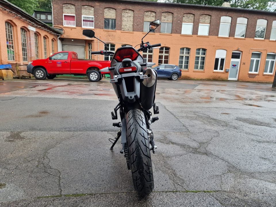 Malaguti XSM 125 SUPERMOTO ABS 15 PS MODELL 24 SOFORT in Wermelskirchen