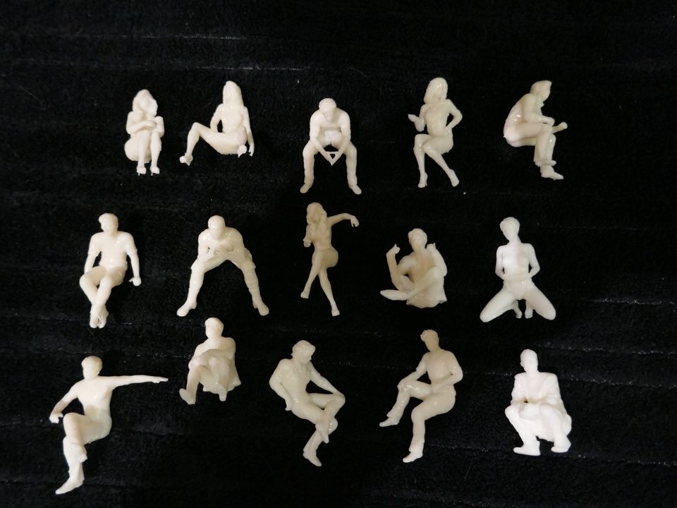 15x Figuren Set sitzend, 1/32, Rennbahn, Spur 1 in Oberkochen