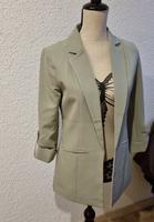Blazer hellgrün Ärmel zum krempeln Gr. 34 von Only  -  neuwertig Sachsen - Riesa Vorschau