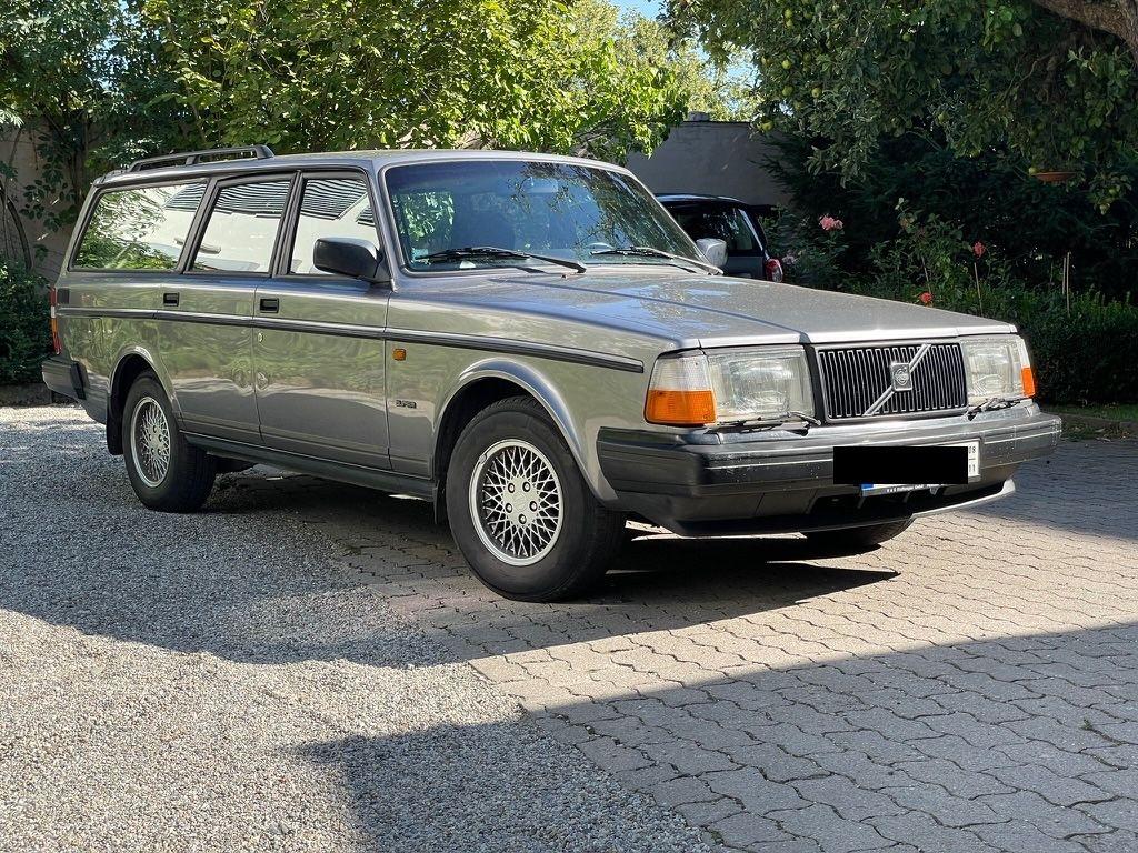Abbildung des Autos Volvo 240&#x2F; 245 GL S…