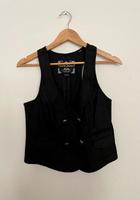 Guess Jeans Gr. M Schicke kurze Weste mit Kettenband Sachsen - Görlitz Vorschau