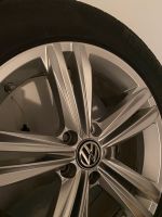 Alufelgen VW mit Winterreifen Pirelli  7j x18 Zoll Hamburg-Nord - Hamburg Winterhude Vorschau