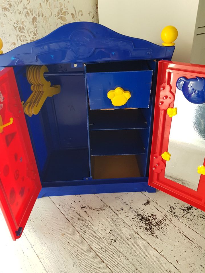 Build a bear Kleiderschrank / Puppenschrank in Minden