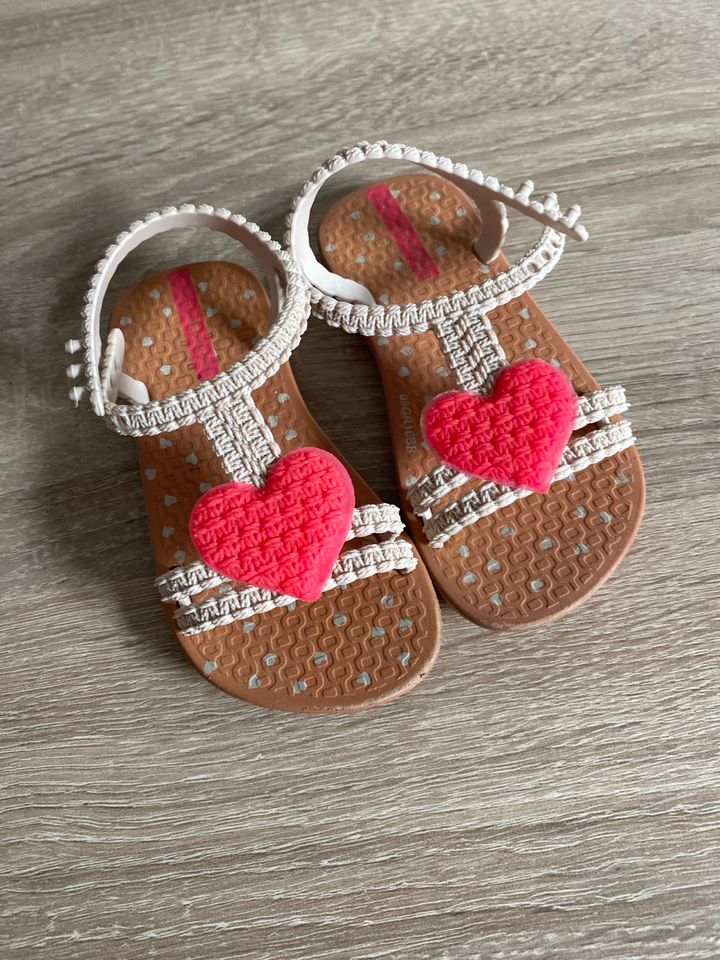 Baby Sandalen Gr 20/21 Ipanema in Dreieich