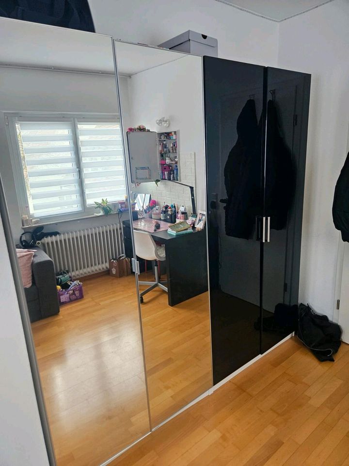 Kleiderschrank PAX Ikea in Leonberg