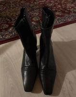 vintage ankle boots schwarz mit ziernaht vorne größe 39 Saarland - Völklingen Vorschau