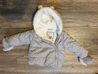 Niedliche Winterjacke Kinderjacke Mädchen Kaputze und Handschuhe Brandenburg - Cottbus Vorschau