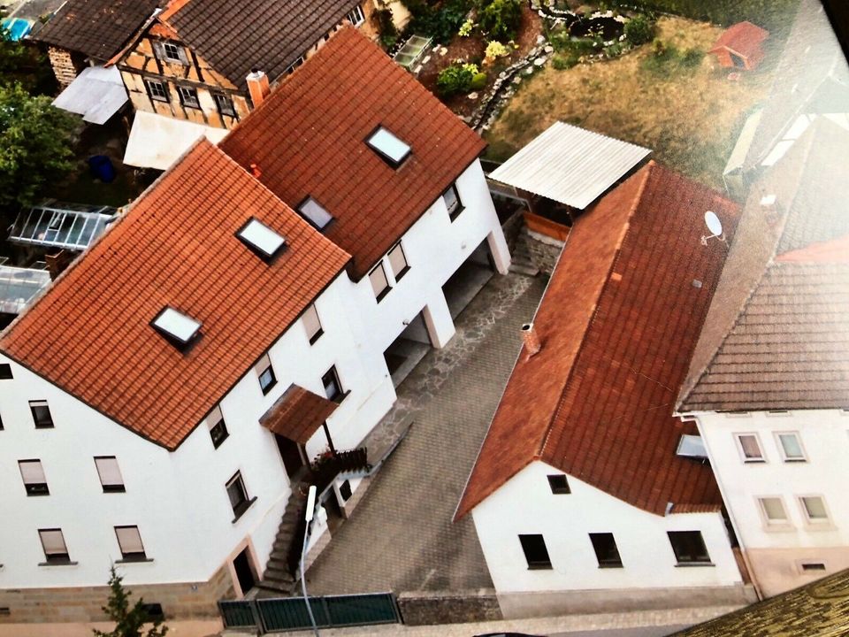 Wohnhaus mit Nebengebäude in Saal an der Saale