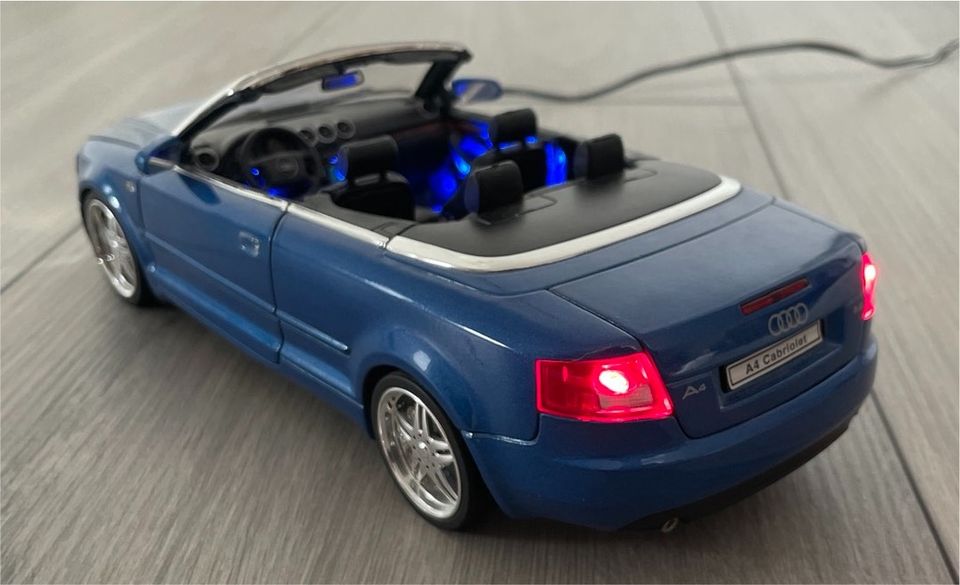 Rarität! - Welly Audi A4 B6 Cabriolet mit LED Umbau 1:18 in Contwig