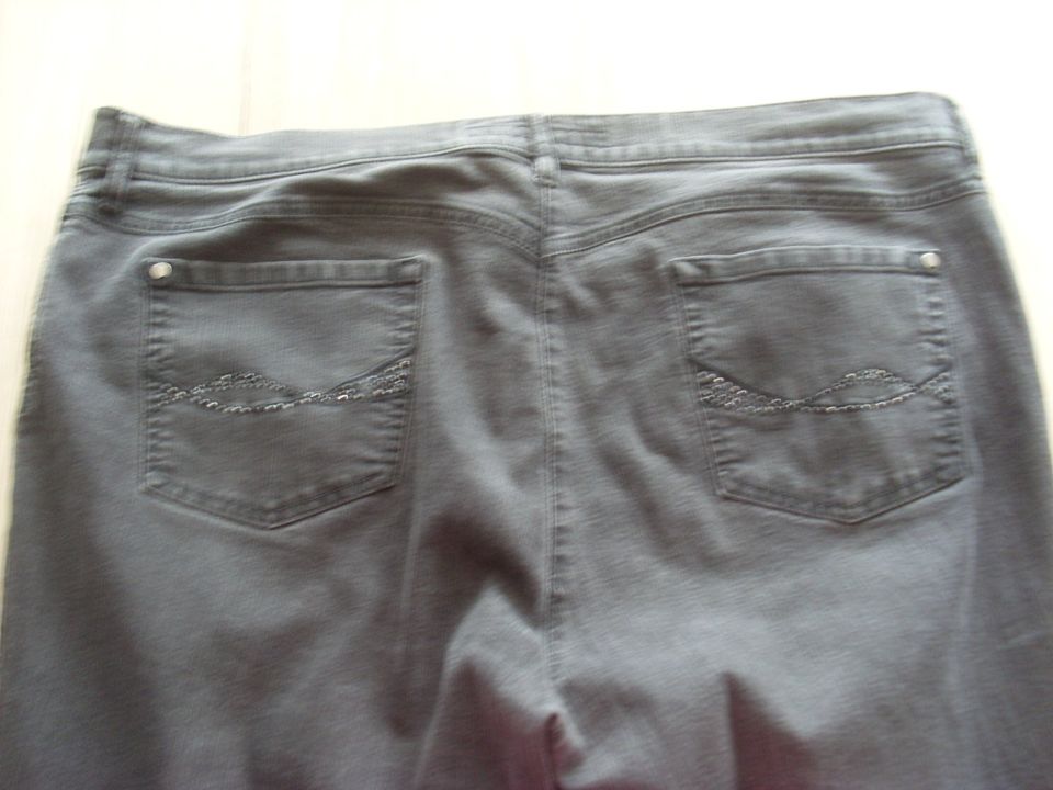 Zerres Jeans, anthrazit , Gr. 48 kurz in Bergkamen