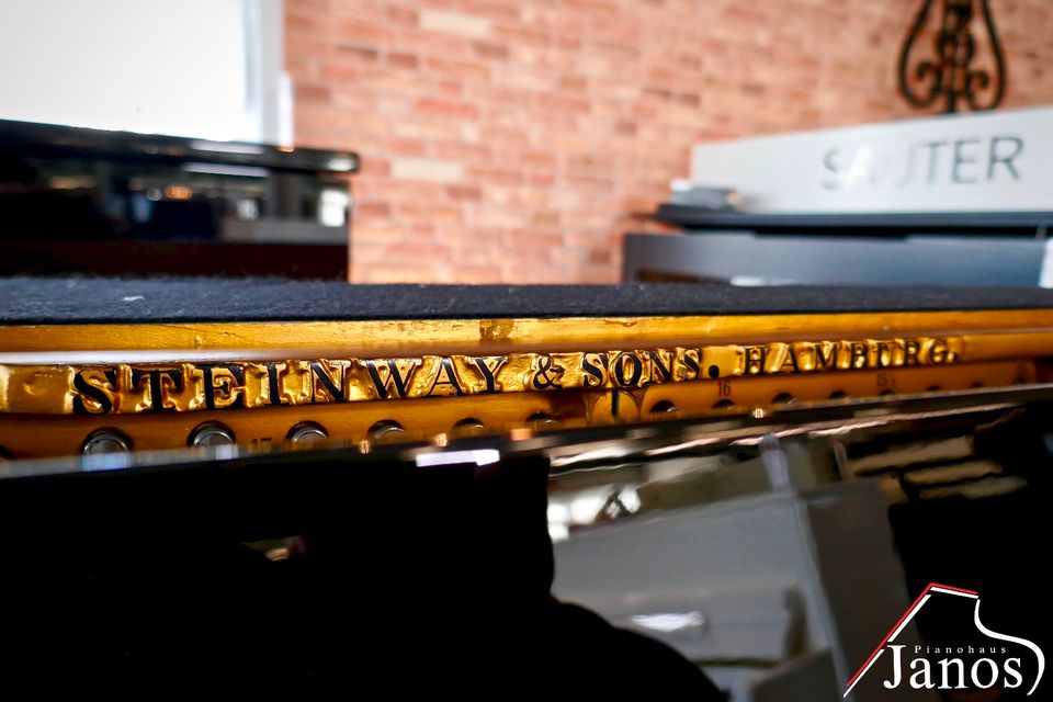 Hamburger Steinway & Sons Klavier ✱ Modell Z ✱ 114 cm in Königsbrunn