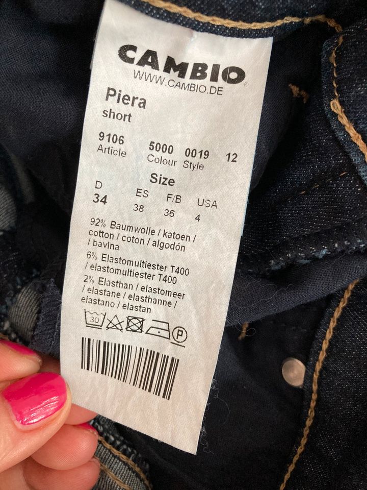 CAMBIO JEANS Gr. 34 PIERA SHORT in Burscheid