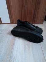 Turnschuhe in Größe 37 zu verkaufen nicht oft getragen... Hessen - Echzell  Vorschau