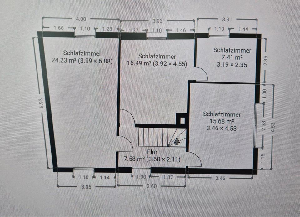 Einfamilienhaus mit Nebengebäude in Oberlahr