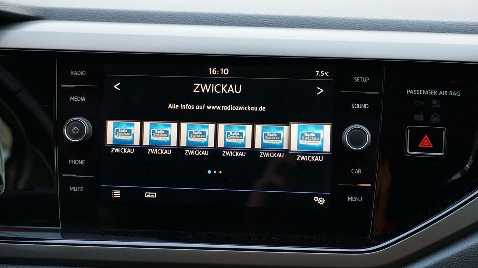 Volkswagen Polo 1.0 Comfortline Klimaaut. Sitzheizung PDC in Zwickau