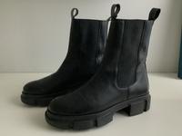 Schwarze Chelsea Boots von Prego Gr 37 Aachen - Aachen-Richterich Vorschau