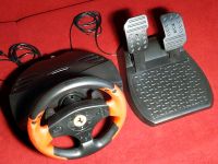 THRUSTMASTER FERRARI RACING WHEEL Red Legend Edition Sachsen - Kesselsdorf Vorschau