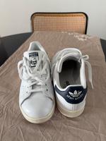 Adidas Stan Smith weiß mit blau Größe 39 1/3 Hessen - Bruchköbel Vorschau