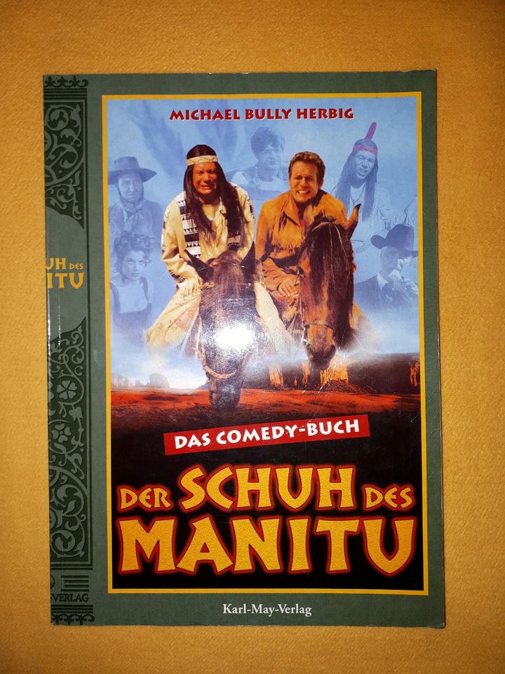 Sehr gut erhaltenes Comedy-Buch von DER SCHUH DES MANITU in Fraunberg