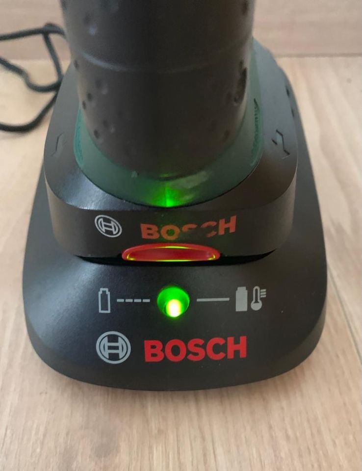 Neuwertige Schlagbohrmaschine Akku 14,4 LI-2 Bosch inkl Zubehör in Kolkwitz