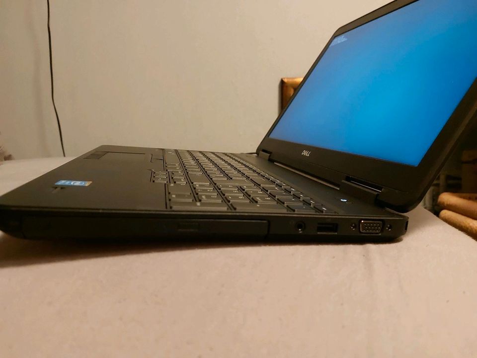 DELL LATITUDE E5540 in Alfter