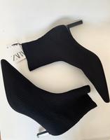 Zara Sockboots Stiefeletten spitze Boots schwarz Gr 41 München - Au-Haidhausen Vorschau