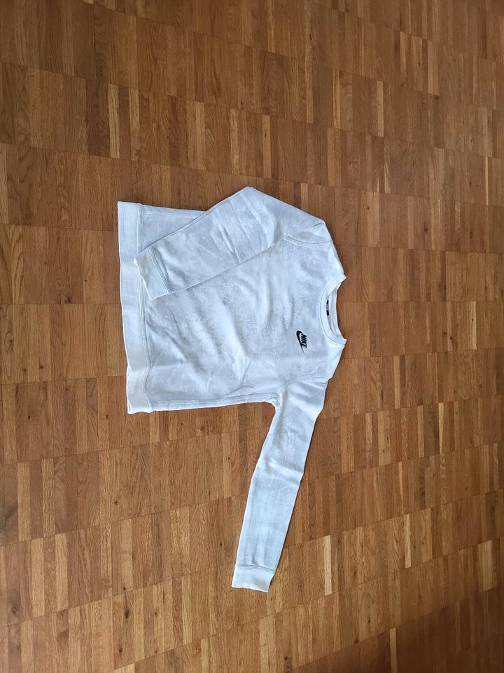 Nike Sweatshirt Größe 170 in Ellwangen (Jagst)