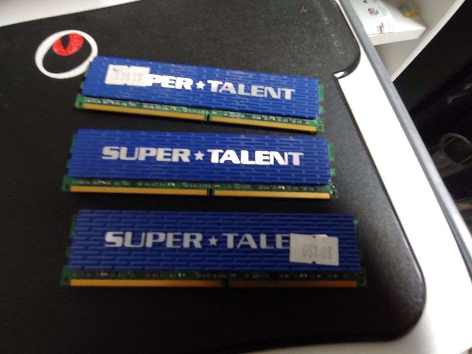 Super Talent T800UX2GC4 (2GB, PC2-6400 (DDR2-800), DDR2 SDRAM, 80 in Düren