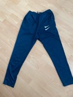 eine jogginghose ,gröse M ,blau ,nike Nordrhein-Westfalen - Arnsberg Vorschau