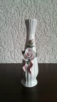 Vase mit Rosenblüte Thüringen - Ellersleben Vorschau