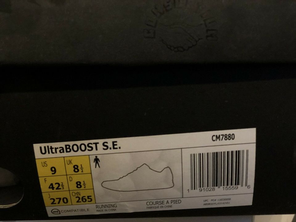 Adidas Ultraboost x Invincible Gr 42 2/3 US 9 in Dortmund
