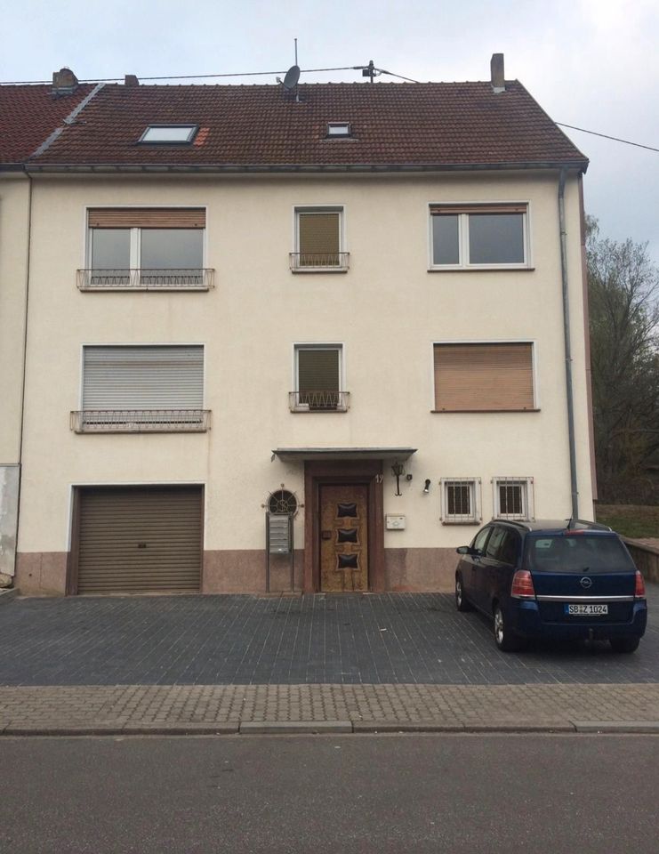 Dreifamilien Haus zum Verkaufen in Saarbrücken/Klarentahl in Saarbrücken