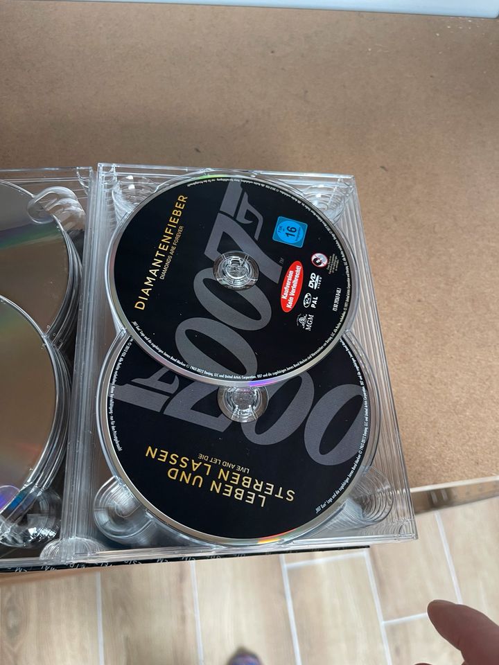 James Bond dvd Sammlung 23 Filme von 1962 bis 2015 in Kassel