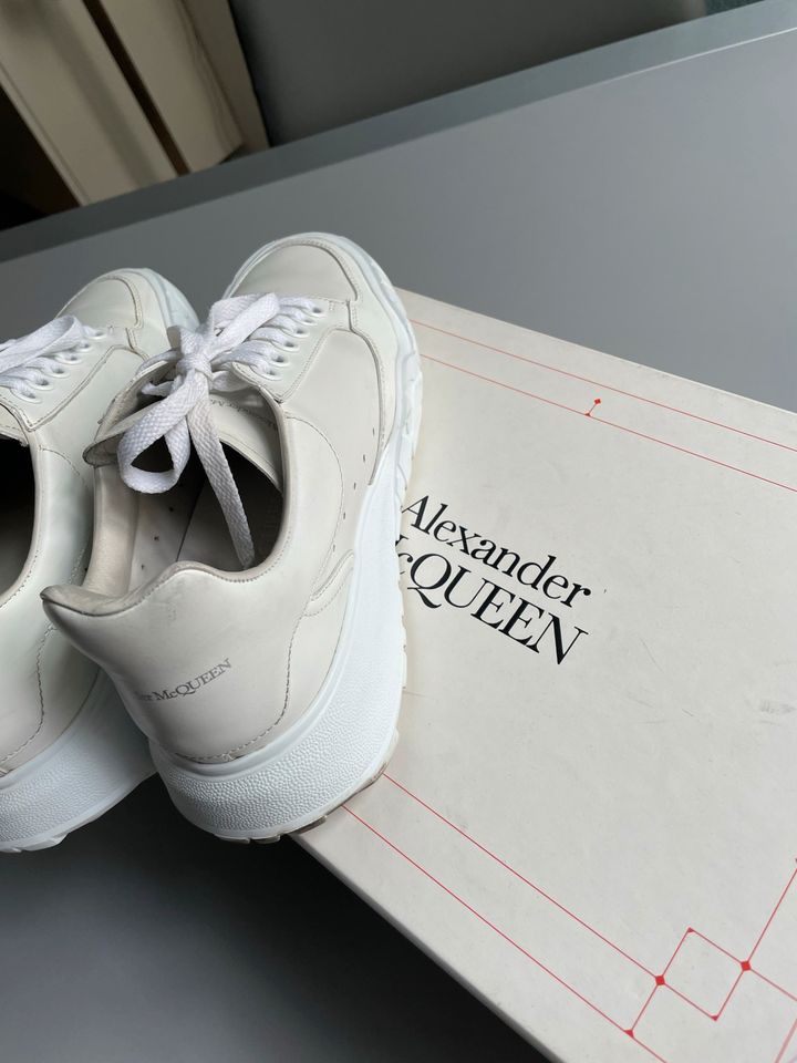 weiße/ off White   Sneaker Curt von Alexander McQueen Gr 39. in Berlin