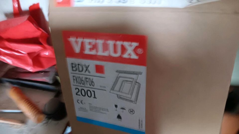 Velux Dachfenster Einbau Rahmen in Bad Füssing