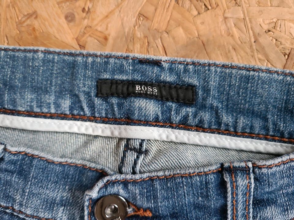 Hugo Boss Jeans 30/34 Hose in Lich