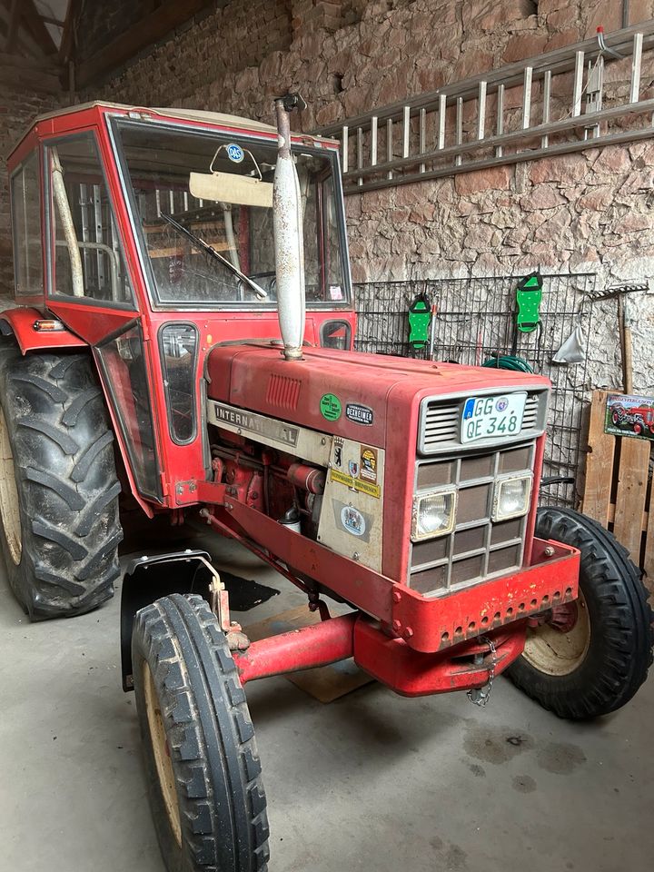 Traktor IHC 724 International zu verkaufen. in Rüsselsheim