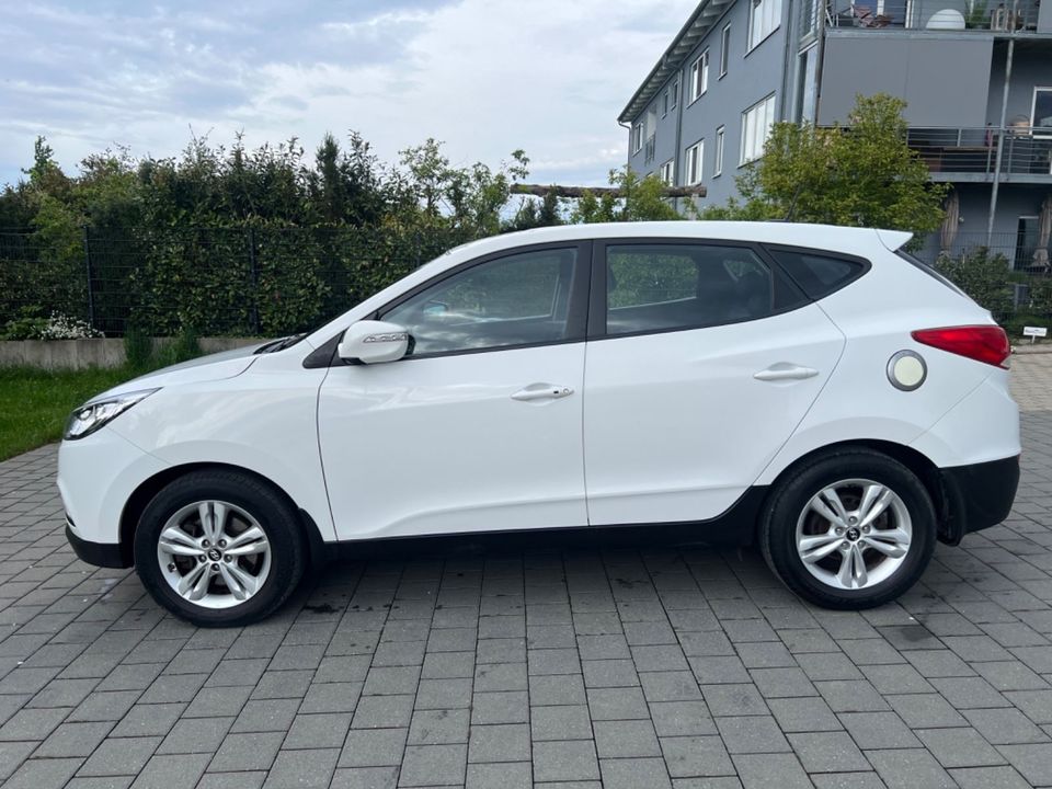 Hyundai ix35 Fuel Cell 2WD NAVI*LEDER*KAMERA*MTL* in Holzgerlingen