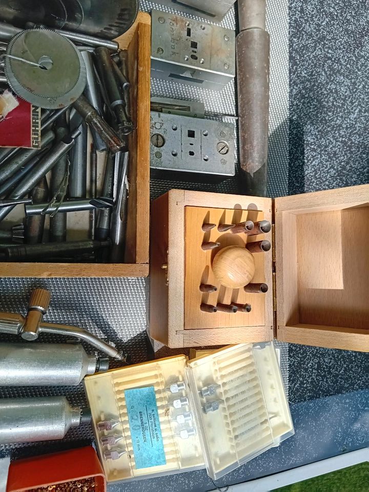 Konvolut Uhrmacher,Gold,Silberschmied Werkzeug Vorrichtungen in Wörth am Rhein