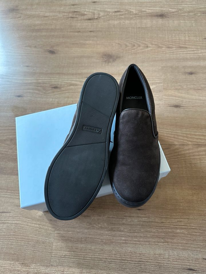 Moncler Slip On Schuhe Loafers Braun Gr. 39 in Hamburg