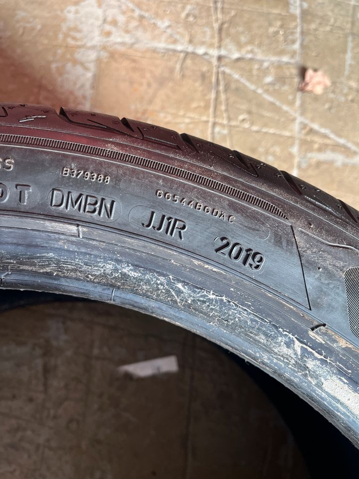 Neuwertige Gebrauchtreifen 275 35 r19 Goodyear Sommerreifen in Schwieberdingen