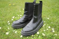 Zara Damenstiefel mit fetter Sohle in Kroko Optik Gr. 38 Schleswig-Holstein - Westensee Vorschau